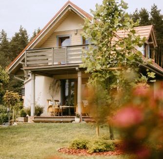 Lubkowo Apartment | Welcoming Na Górce Zamkowej - Ideal for Families