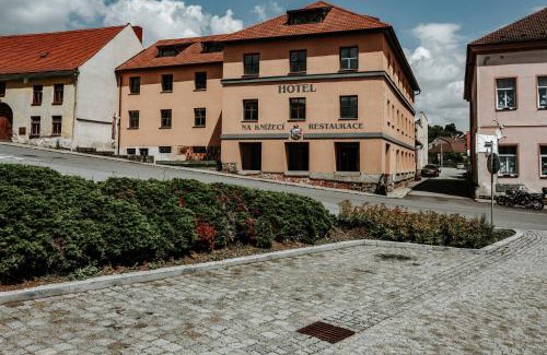 Husinec Hotel | Cozy Stay at Na Knížecí Husinec with Family-Friendly Amenities