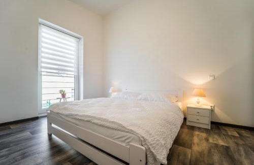 Drmoul House | Pet-Friendly Retreat at Na Mandlu with Top Amenities