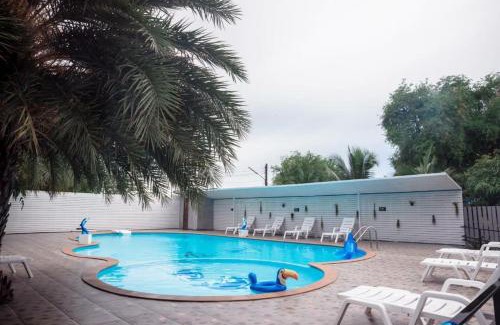 Thong Chai Hotel | Discover Na Nicha Bankrut Resort: Oceanfront Family Getaway