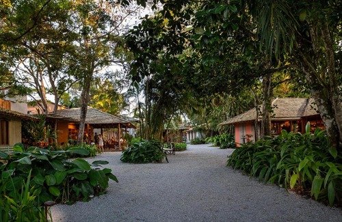 Trancoso Hotel | Discover Na Praça Hotel: Oceanfront Bliss with Spa & Pool