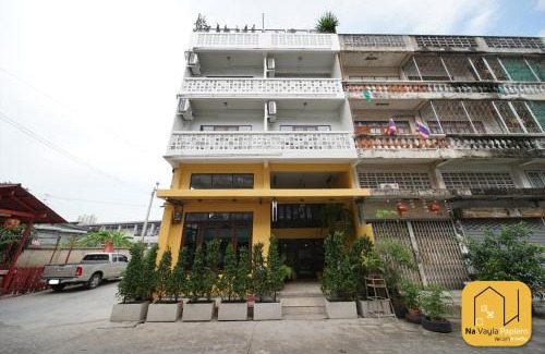 Bangkok Noi Bed & Breakfast | Child-Friendly Retreat at Na Vayla PaPlern - Rated 9.5/10