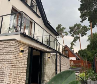 Miedzywodzie Apartment | Family-Friendly Na Wczasowej Apartments with Hot Tub
