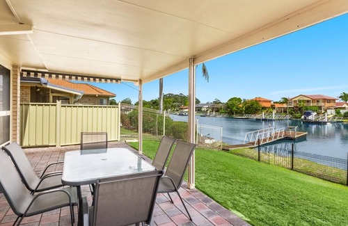 Yamba Villa | Elegant Nabilla Court: Canal Front Duplex with Pool & Views