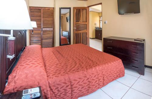 Coco Hotel | Relaxing Nacazcol Experience with Pool and Spa Amenities