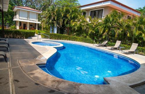 Coco Hotel | Relaxing Nacazcol Experience with Pool and Spa Amenities