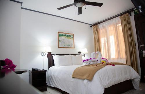 Coco Hotel | Relaxing Nacazcol Experience with Pool and Spa Amenities