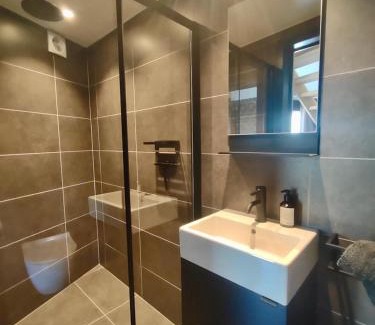Kluisbergen House | Experience Nachtegael Poorthuis: A Bright Loft Retreat