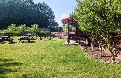 Czaplinek Cabin | Discover Nad Drawskim: Oceanfront Escapes for Families
