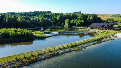gmina Lubycza Krolewska Villa | Discover Nad Wyspą: 4-Star Hotel with Hot Tub & Pet-Friendly