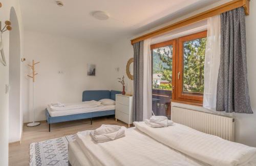 Thorl Apartment | Family-Friendly Stay at Nada Apartman with Great Reviews