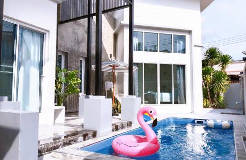 Ranong Villa | Discover Nadda Pool Villa Ranong: Family-Friendly Retreat