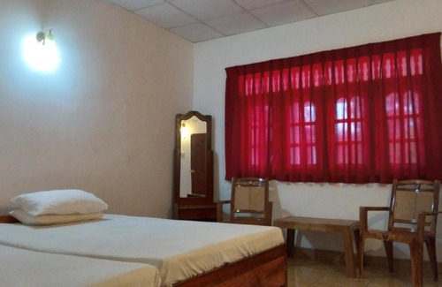 Kataragama Hotel | Budget-Friendly Nadeeka Rest & Safari with Breakfast Included