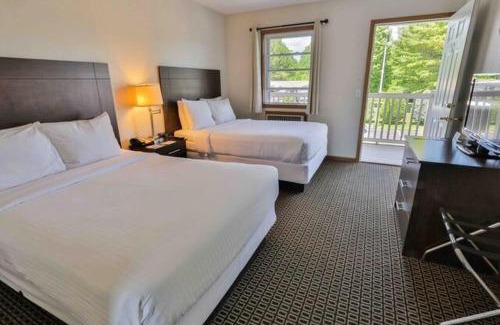 Ludington Hotel | Discover Nader's Motel & Suites: Oceanfront Retreat