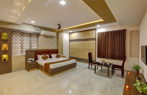 Aluva Resort | Serene Nadhiyoram River Retreat with Pool & Spa Amenities