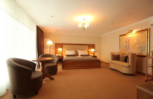Kosuv Stary Hotel | Pet Friendly Nadiya Hotel with High Guest Ratings