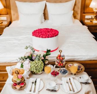 Kosuv Stary Hotel | Pet Friendly Nadiya Hotel with High Guest Ratings