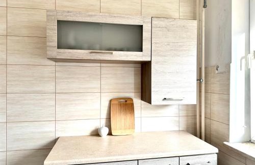 Chylonia Apartment | Budget-Friendly Nadmorski Relaks - Pet & Child Friendly Stay