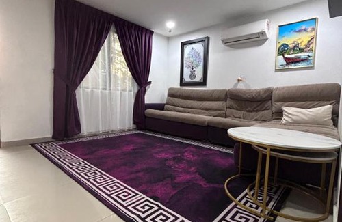 Kampung Batu Maung House | Nadrah Cottage: Family-Friendly Retreat with Kitchen Access