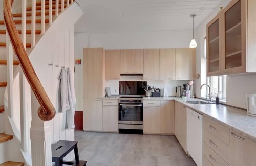 Østermarie House | Relax at Nadua: Oceanfront Retreat with Spa & Breakfast