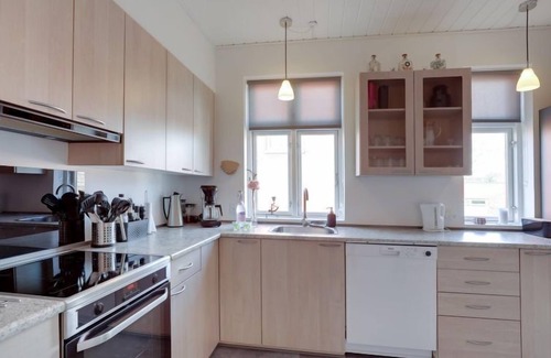 Østermarie House | Relax at Nadua: Oceanfront Retreat with Spa & Breakfast