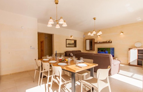 Nadur House | Tranquil Nadurija Villa with Pool & Ocean Views