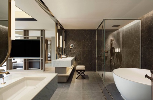Nagasaki Hotel | Discover the Nagasaki Marriott Hotel: Guest Rated 9.8/10