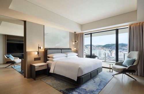 Nagasaki Hotel | Discover the Nagasaki Marriott Hotel: Guest Rated 9.8/10
