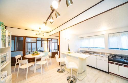 Kuwana House | Pet-Friendly Retreat at Nagashima Traditional House