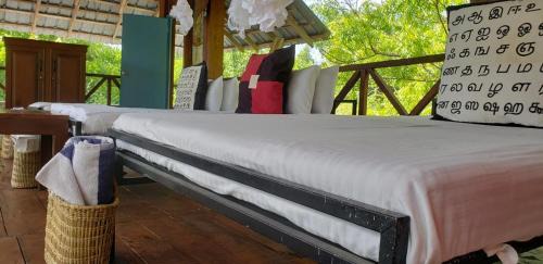 Irrakkakandi Hotel | Nagenahira Beach Villa