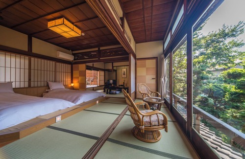 Tahara House | Relax at Nagomi no Yado Kakujoro with Hot Tub & Dining