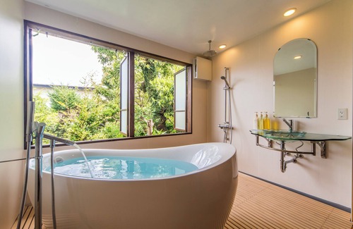Tahara House | Relax at Nagomi no Yado Kakujoro with Hot Tub & Dining