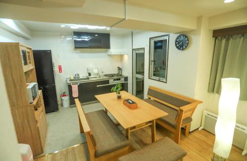 Naka Ward Apartment | Family-Friendly Stay at Nagoya Apartment Oosu - 8/10 Rating