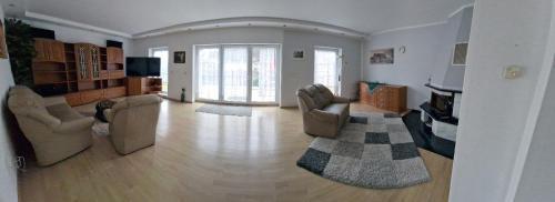 Dahlwitz-Hoppegarten House | Nahe Berlin 224qm Traumhaus im Grünen mit Sauna und Kamin