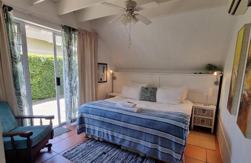 Nahoon Bed & Breakfast | Explore Nahoon Bed & Breakfast with Oceanfront Views