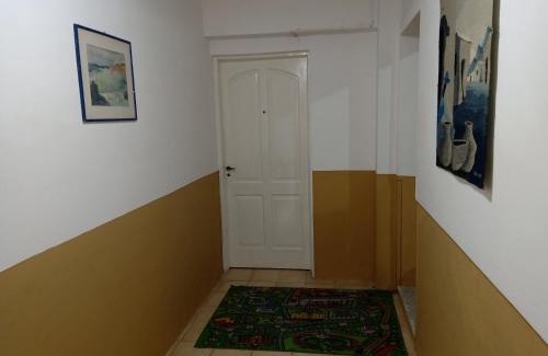 Zarate Apartment | Experience Naiguata: Pet-Friendly Retreat with 9/10 Rating