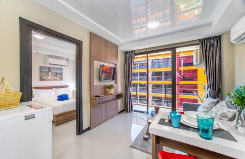 Nai Harn Apartment | Oceanfront Naiharn Beach 1BR Retreat with Pool & Dining