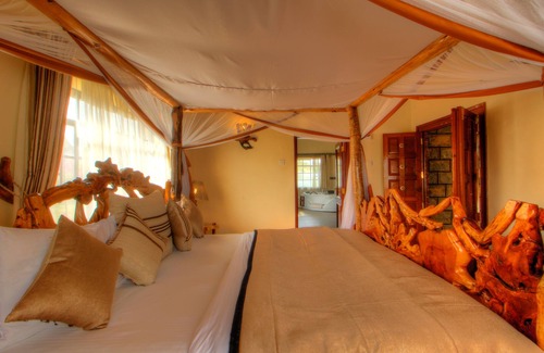 Naivasha Cabin | Idyllic Naivasha Kongoni Lodge - Lakefront Escape Awaits