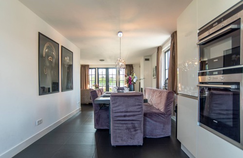 Oud-Loosdrecht House | Najade Resort: 4-Star Retreat with Family-Friendly Amenities