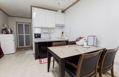 Naju House | Eco-Friendly Comfort at Naju Mejuggookpineun Pension