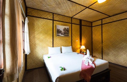 Hin Dat Resort | Relax at Nakakiri Resort & Spa with Pool and Hot Tub