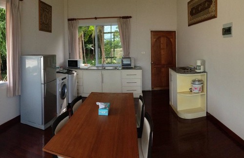 Na Thon Hotel | Budget-Friendly Nakara Residence with Pool & Breakfast