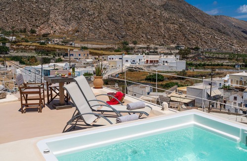 Emporio Villa | Ocean View Nalas Suites: Guest Rated 9.2 with Spa & Breakfast