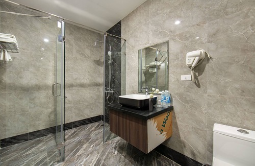 Hanoi Hotel | Budget-Friendly Stay at Nam Hai Hotel with Great Amenities