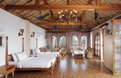 Jansath Hotel | Namaste Dwaar: 4-Star Hotel with Pool and Spa Amenities