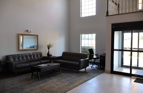 Dawsonville Hotel | Convenient Stay at Super 8 by Wyndham Dawsonville