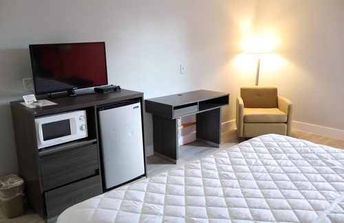 Dawsonville Hotel | Convenient Stay at Super 8 by Wyndham Dawsonville