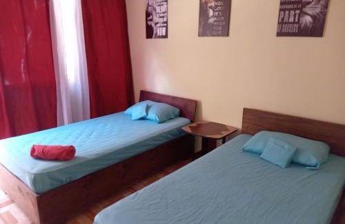 Santa Barbara House | Unforgettable Nambí Rooms with Ocean View & Pet-Friendly Stay