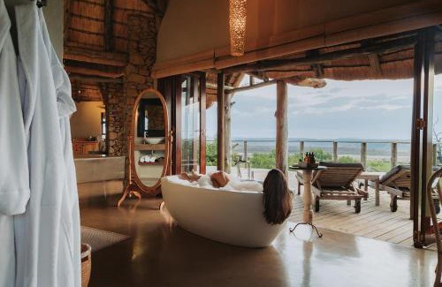 Ladysmith Cabin | Experience Nambiti Plains: 5-Star Bliss with Ocean Views