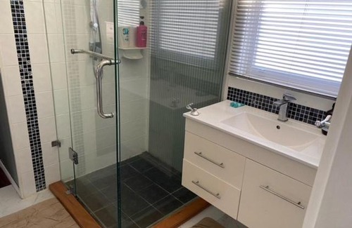 Nambucca Heads Apartment | Discover Nambucca Lodge - Guest Rated 9.4/10